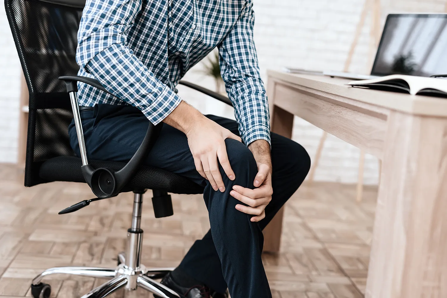 Chiropractor for knee pain